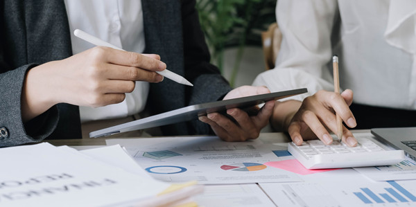 明確目標(biāo)：戰(zhàn)略規(guī)劃第一步，確定企業(yè)發(fā)展方向