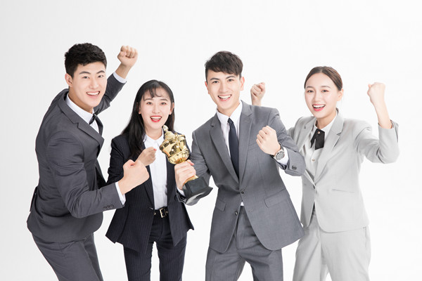 全面薪酬戰(zhàn)略實施：提升員工滿意度，提升企業(yè)績效