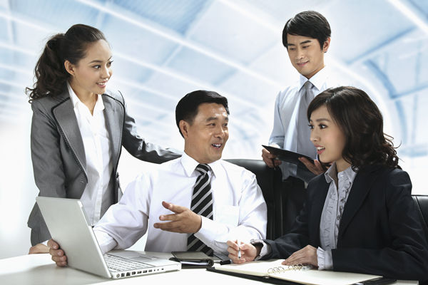 薪酬體系設(shè)計(jì)：根據(jù)企業(yè)戰(zhàn)略，設(shè)計(jì)科學(xué)體系