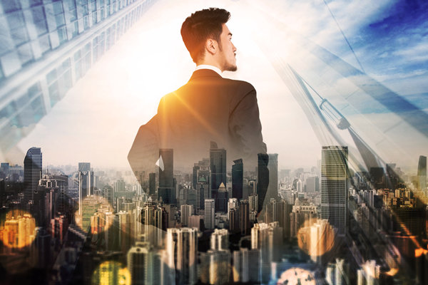 轉(zhuǎn)變戰(zhàn)略思維，適應市場變化，推動企業(yè)發(fā)展