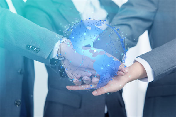 面對(duì)市場(chǎng)變化，企業(yè)戰(zhàn)略管理的靈活性如何保持與提升？