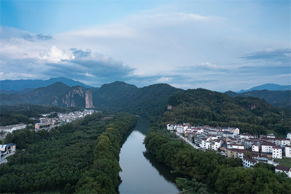 麗水戰(zhàn)略咨詢公司如何為企業(yè)規(guī)劃長遠(yuǎn)藍(lán)圖？