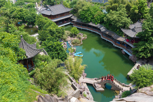 溫州戰(zhàn)略咨詢公司可以提供哪些有效的商業(yè)模式創(chuàng)新方案？