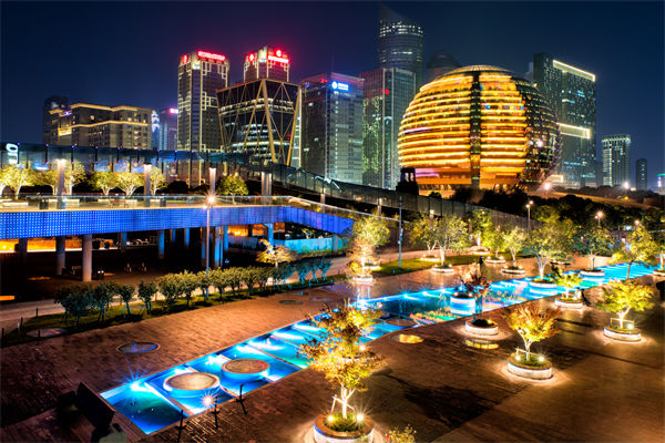 企業(yè)擴張遇阻，戰(zhàn)略咨詢?nèi)绾我?guī)劃穩(wěn)健發(fā)展藍圖破局？