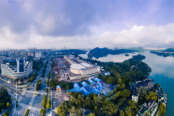 企業(yè)陷戰(zhàn)略迷茫難尋增長路，肇慶戰(zhàn)略咨詢公司能指明方向嗎？